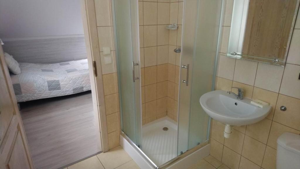 Dom Goscinny Kavera Dziwnówek Extérieur photo